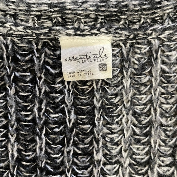 Sweater - Picture 2 of 2